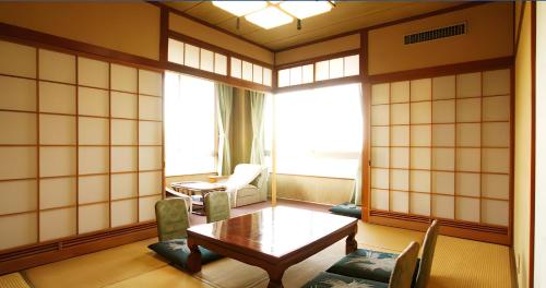 4 futon beds