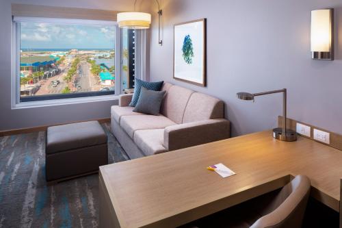 King Room with Sofa Bed and View image 3