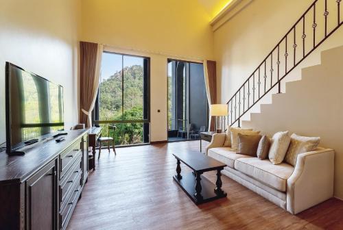 room detail thumbnail 1