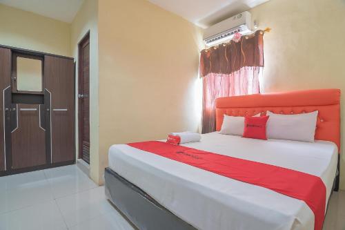 . RedDoorz Syariah At Jalan cilik Riwut Kapuas