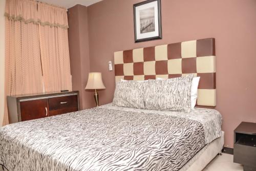 Calle 8 Suites, Медельин (фото 11)