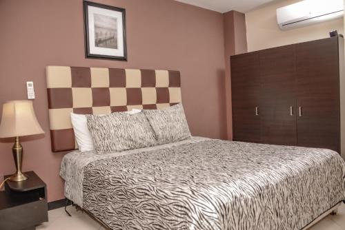 Calle 8 Suites, Медельин (фото 10)