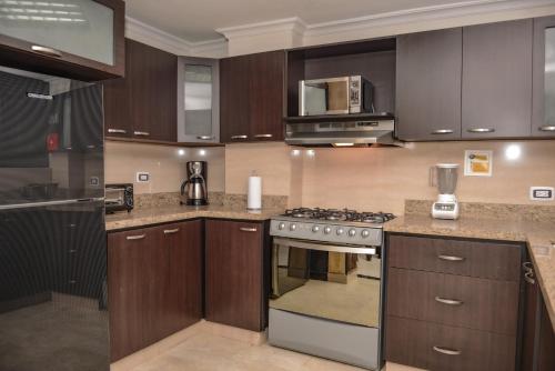 Calle 8 Suites, Медельин (фото 6)