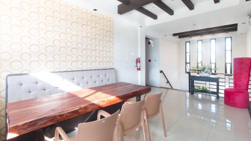 Facilities, West Gate Hotel in Ilocos Norte