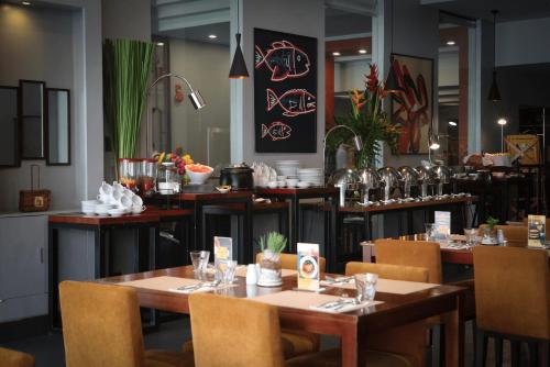 Essen und Erfrischungen, Amelie Hotel Manila in Malate