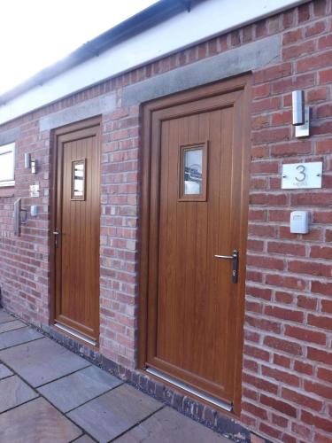 Oakwood Farm Mews Chester - image 4