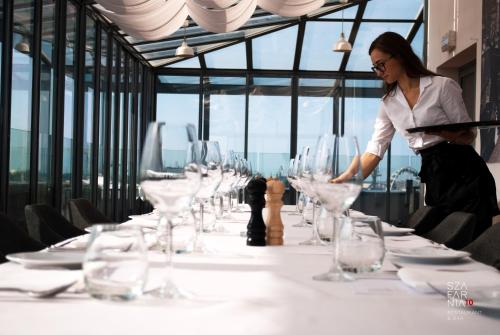 Hotel Marina Club Old Town View - 레스토랑