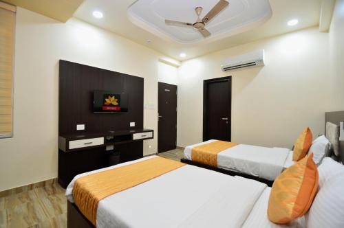 2 twin beds