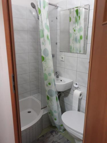 Noclegi Pod Kasztanami – Marki, NC