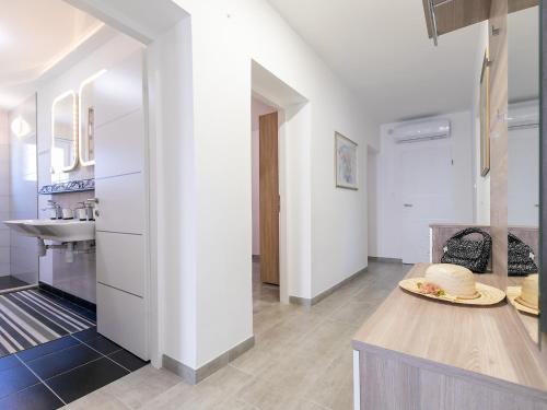 NEW 2020! 3 bedrooms apartment Simona