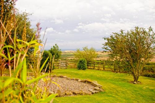 Spangle Cottage, Borrowby Farm Cottages