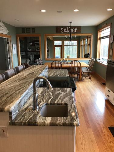 Mt. Nittany Hideaway - beautiful and spacious home - image 9