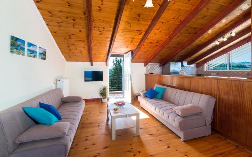  Soso's Sea View Apartment, Pension in Planos