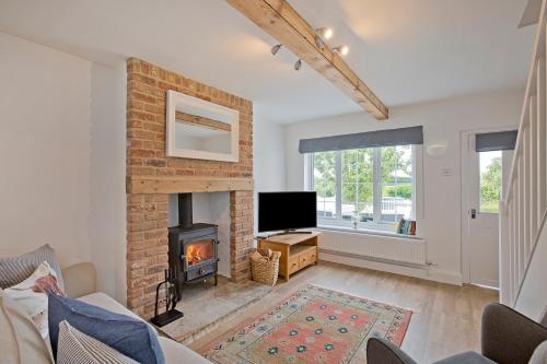 Log Burning Stove Off-street Parking Country Views, , West Yorkshire