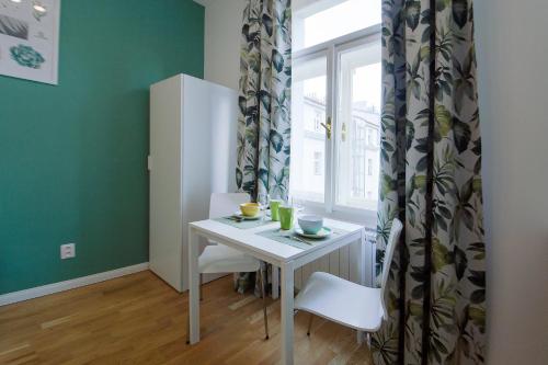 Modern apartment Spanelska, Praha (fotografie 4)