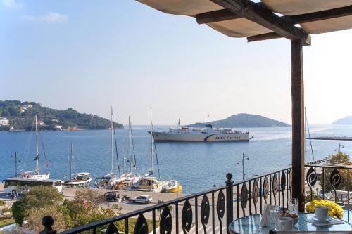  Luxury TownHouse in Skiathos-Stadt