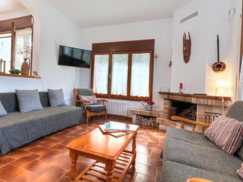  Holiday Home Paradis by Interhome in Mont Barbat