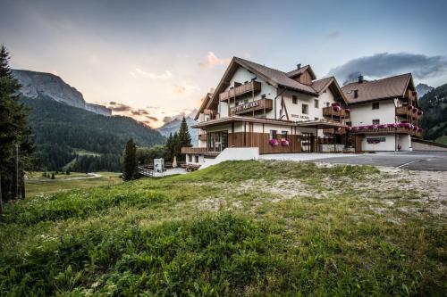 Hotel Arlara - image 5