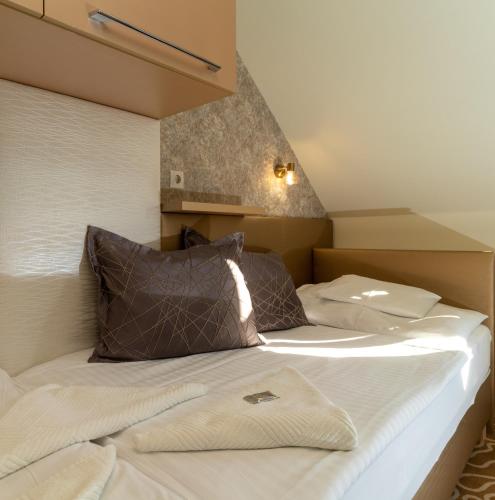 Teátrum Boutique Hotel és Étterem - image 4
