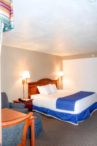 Attleboro Motor Inn - image 8