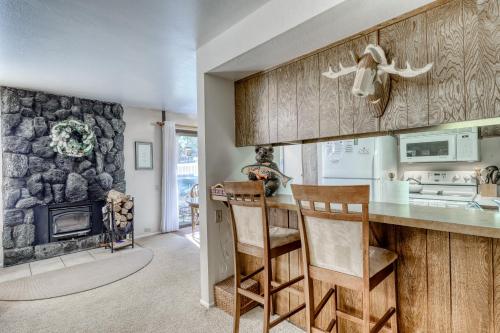 Horizons Alpine Hideaway - image 9