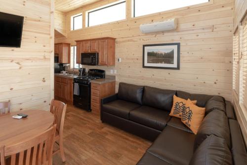 2 bedrooms, 3 beds