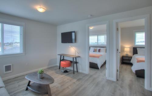 Two Queen Suite with Sofa bed - Kitchenette