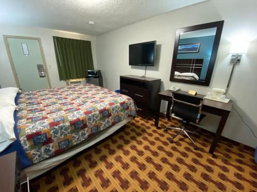 Lodge Inn - image 8