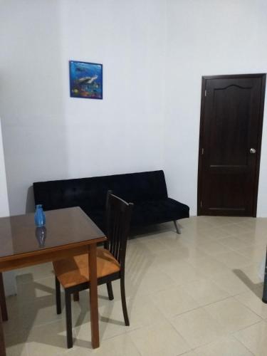 Suite cerca del Malecon, Mall y Av.Flavio Reyes