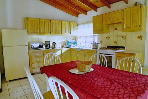 Tropical Breeze Vacation Home and Apartments in Gros Islet