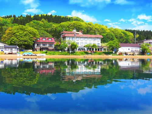 Lake Side Hotel Minatoya - Accommodation - Inawashiro