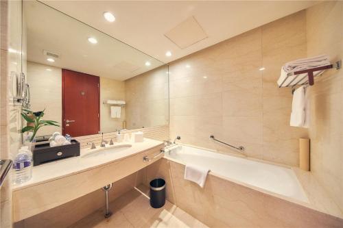 room detail thumbnail 2