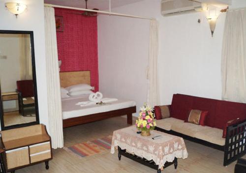Time & Leisure Hotels – Candolim Beach, KY