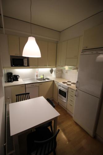 Hotel Aakenus Apartment Vartio with free parking - image 6
