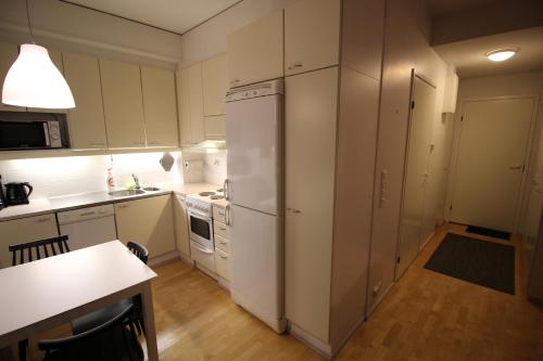 Hotel Aakenus Apartment Vartio with free parking - image 3