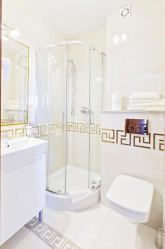 Standard Triple Room image 9