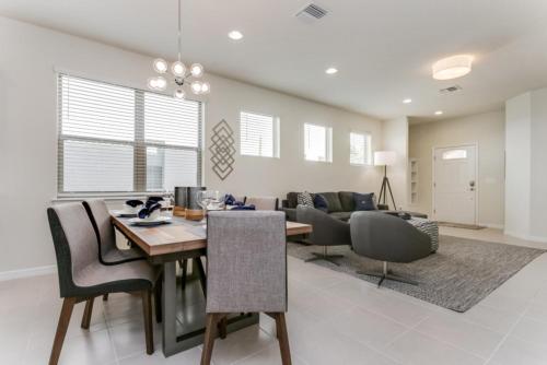 Luxury 5 Bedroom Villa on Windsor at Westside Resort Orlando Villa 3472 - image 4