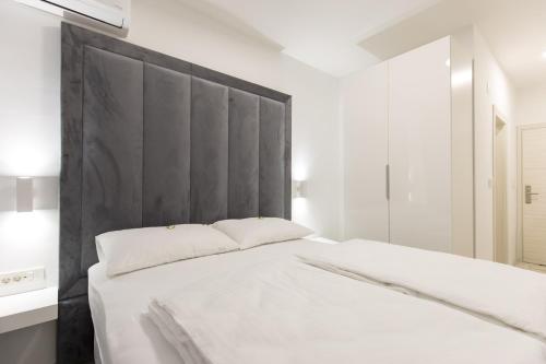 Apartmani i sobe Pejačević - image 13