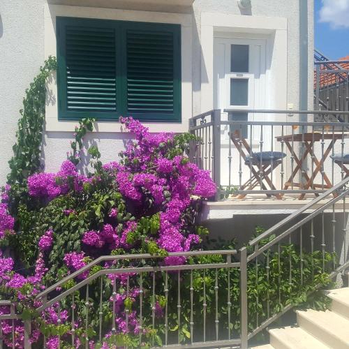  Studio Apartments Marra & Kech in Ploče