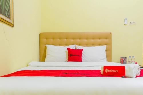 B&B Cirebon - RedDoorz Syariah @ Puri Kalijaga Street - Bed and Breakfast Cirebon