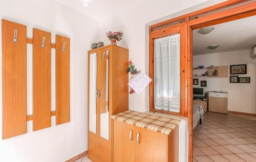 Bejárat, Jelena in Spadici