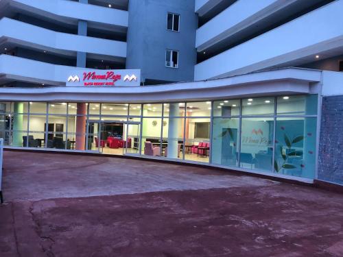 Monna Roza Beach Hotel in Kemer