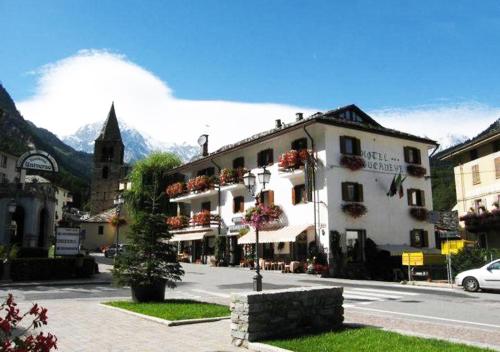 

Hotel Bucaneve