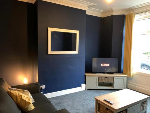 RARE SPACIOUS VICTORIAN HOUSE PERFECT FOR LARGE PARTIES, CLOSE To EVERYTHING gîte à louer Kenton