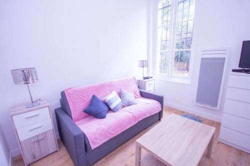 Superb Quiet And Comfortable Studio Apartment - Location saisonnière - Paris