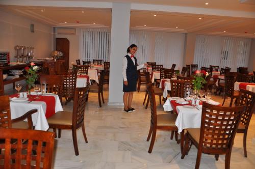Across Hotels & Spa - image 8