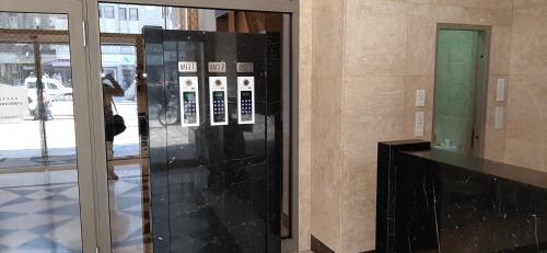 Gabriela & Marjan luxury self check-in Flatiron, Скопье (фото 8)