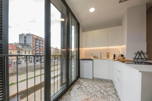 Konyha, Bravissimo Pont Areny, modern 3 bedroom apartment in La Creueta