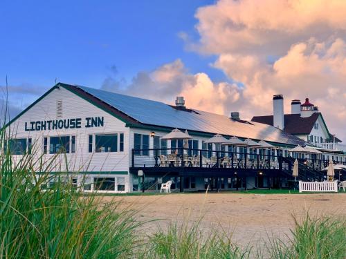 Lighthouse Inn Cape Cod - 숙소 외관