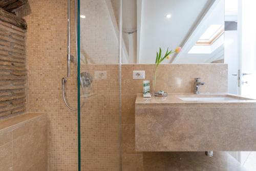 Pantheonview - Luxury Suites - image 4